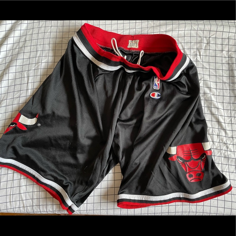 Vintage Chicago Bulls Champion Basketball Shorts L